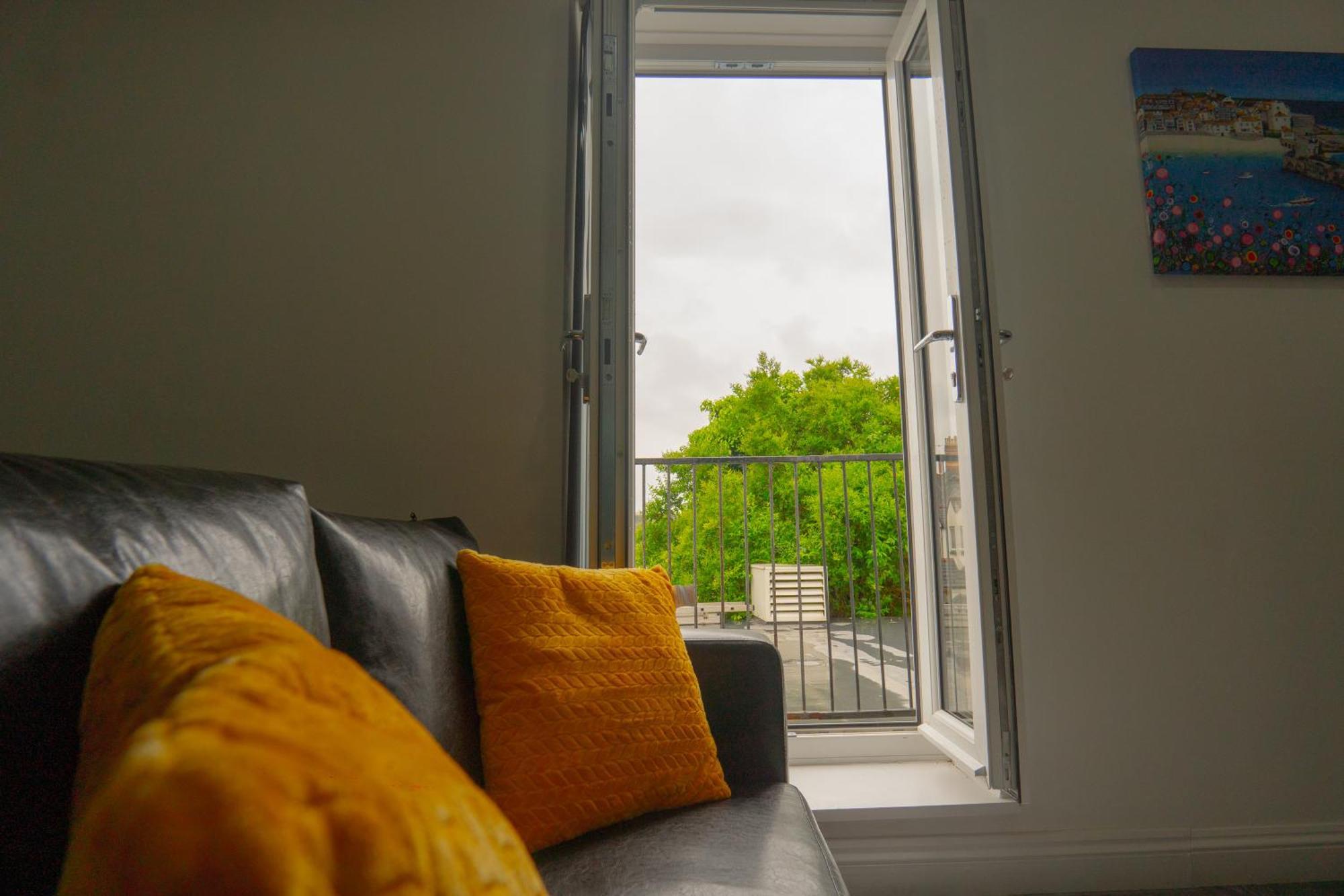 Modern Apartments Near Cardiff City Centre Dış mekan fotoğraf